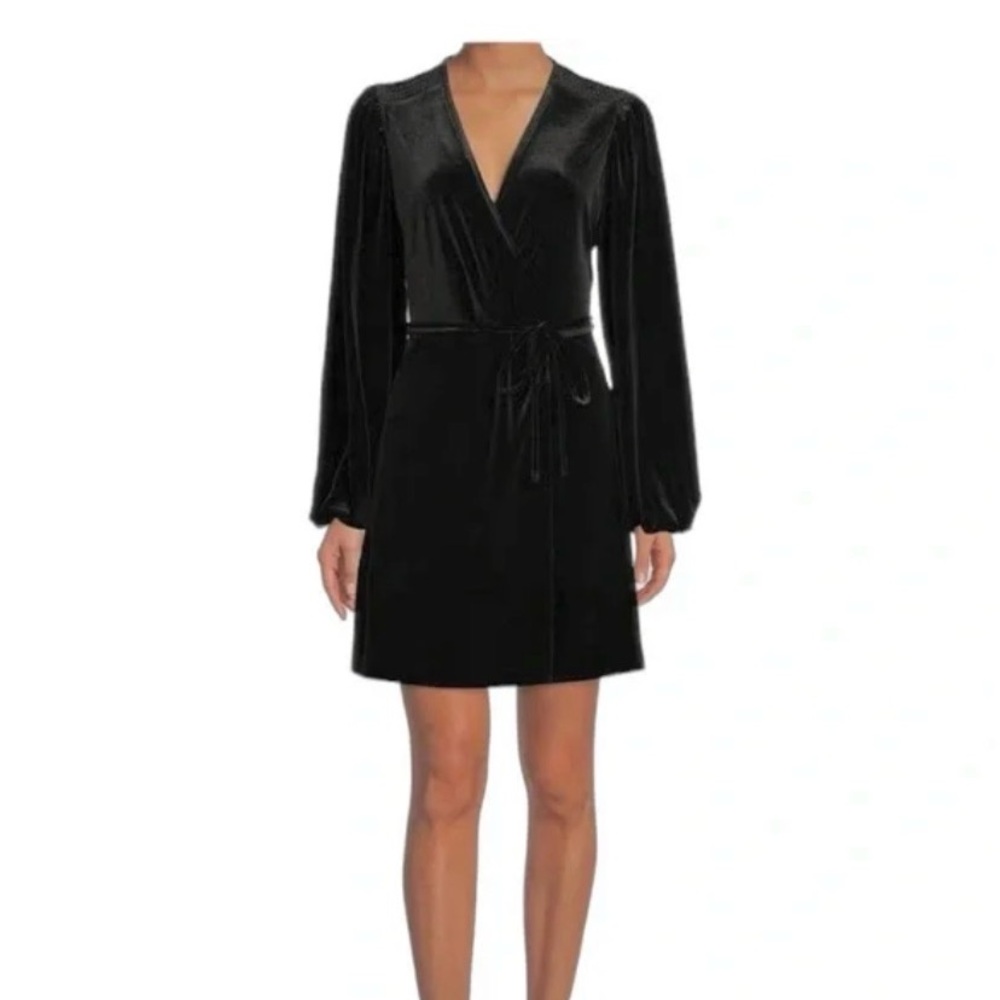 Chic Long Sleeve Black Dress